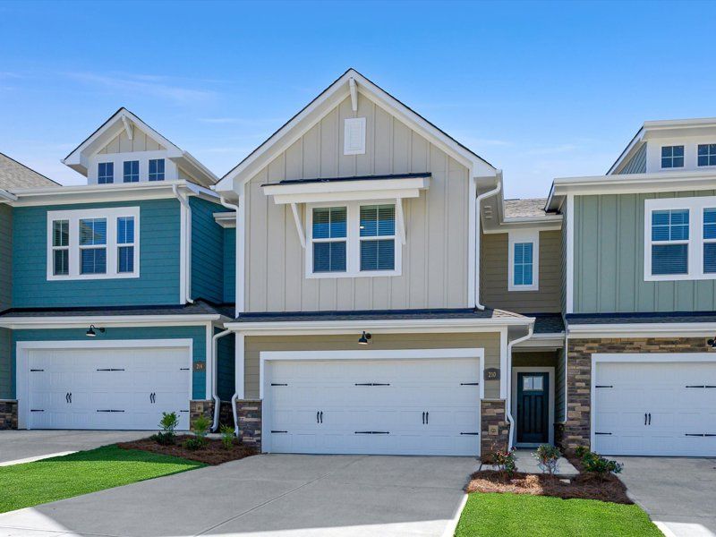 Exterior:Exterior Front