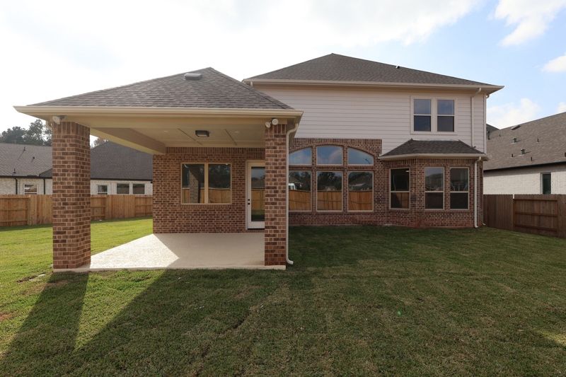 Exterior:Exterior Rear
