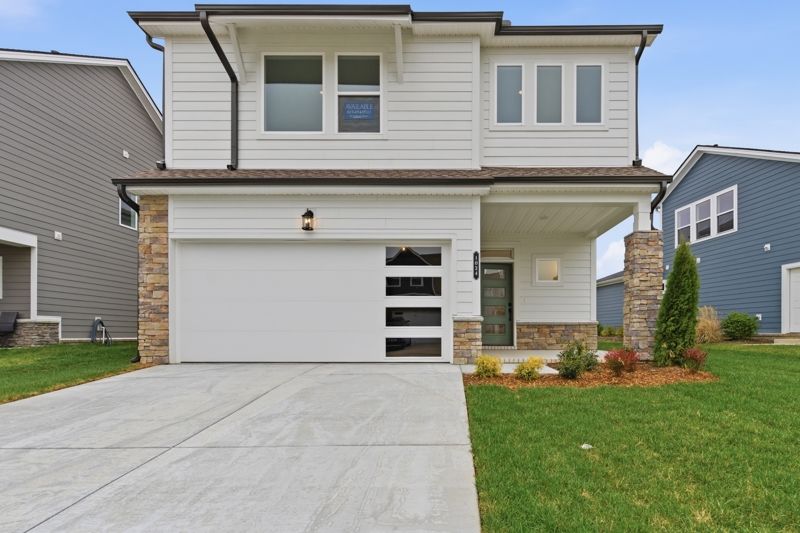 Exterior:Exterior Front