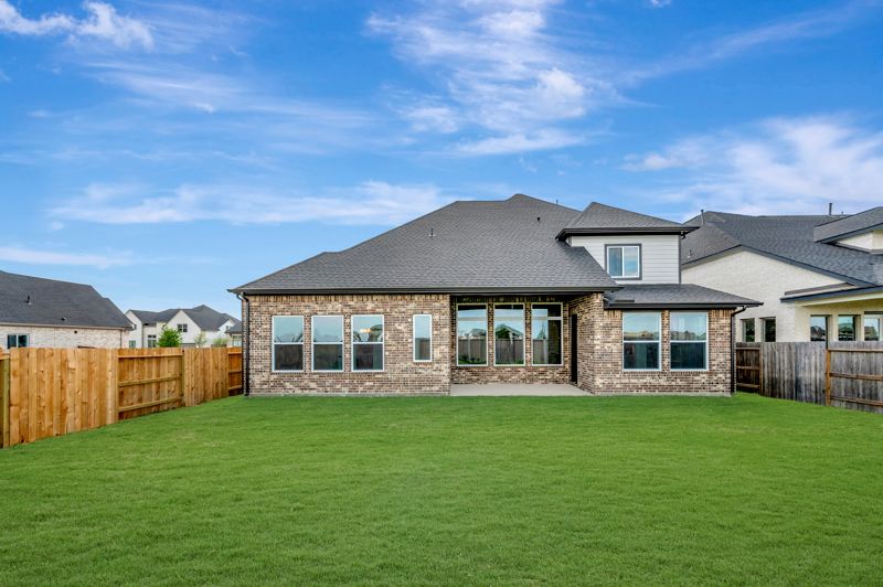 Exterior:Exterior Rear