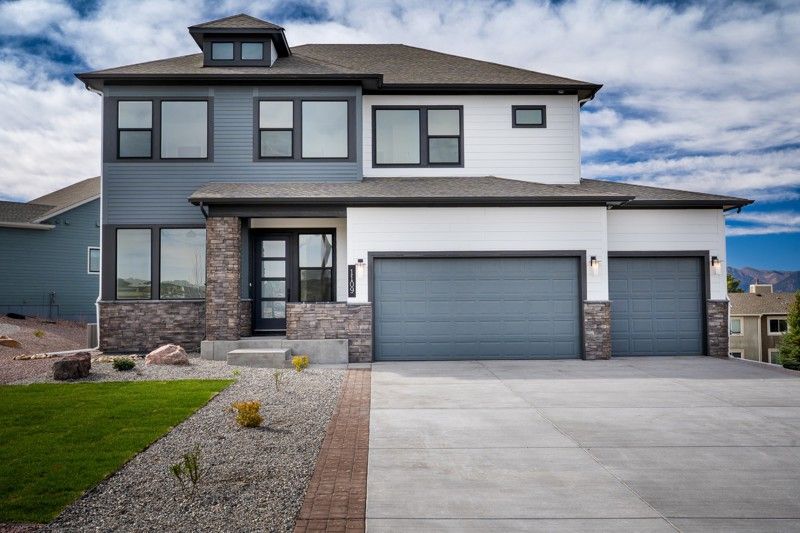 Exterior:Exterior Front