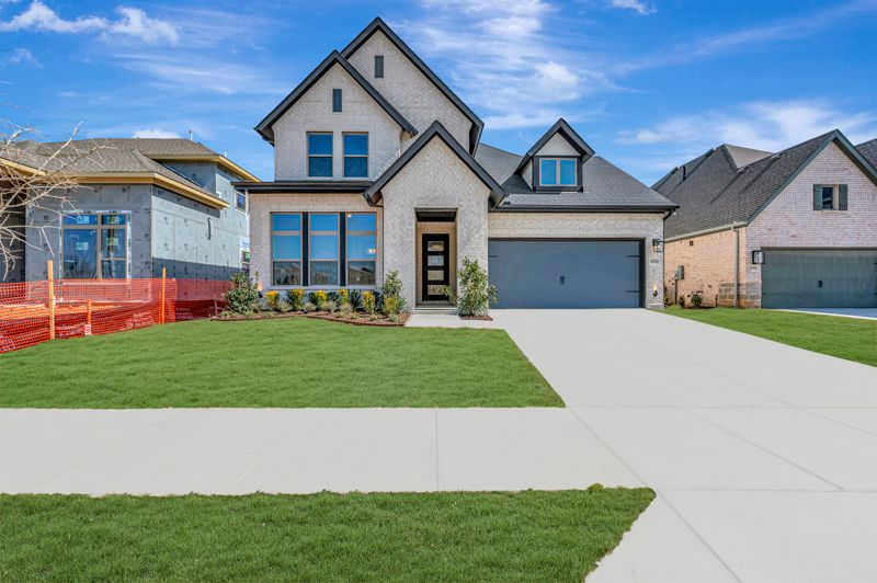 Exterior:Exterior Front