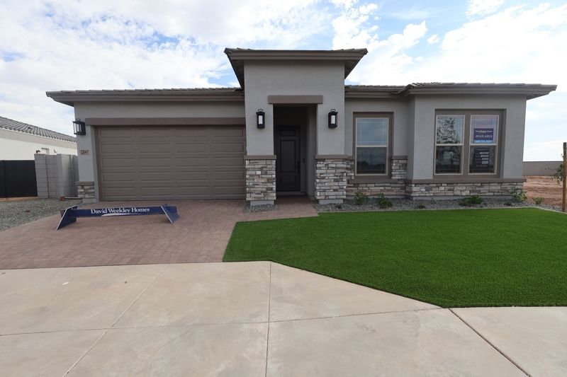 Exterior:Exterior Front