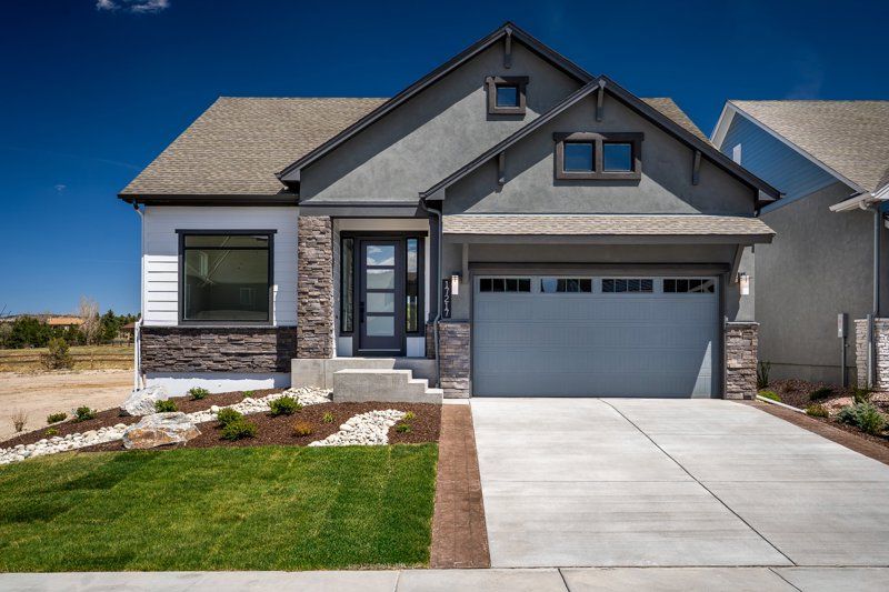 Exterior:Exterior Front