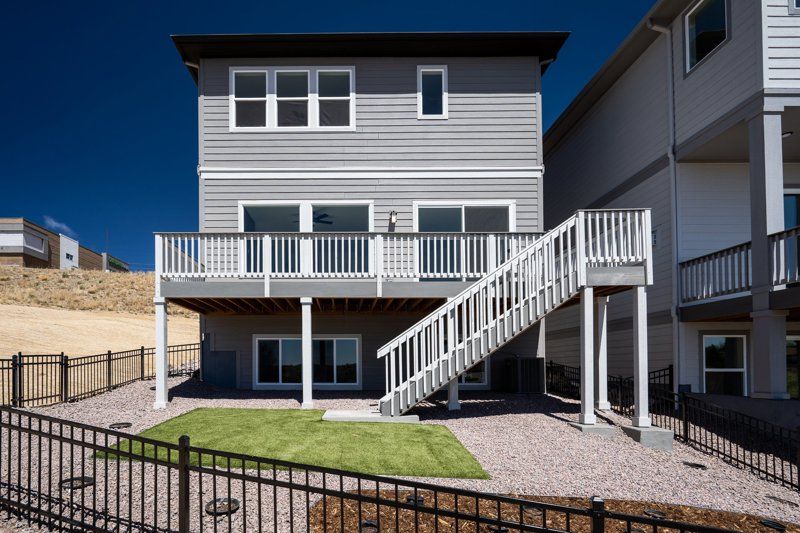 Exterior:Exterior Rear