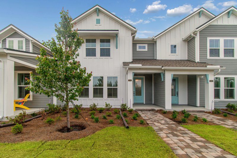 Exterior:Exterior Front