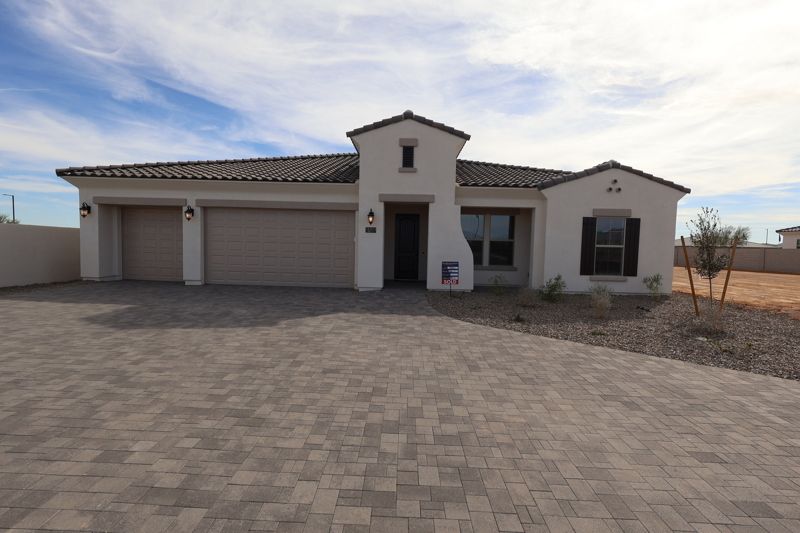 Exterior:Exterior Front