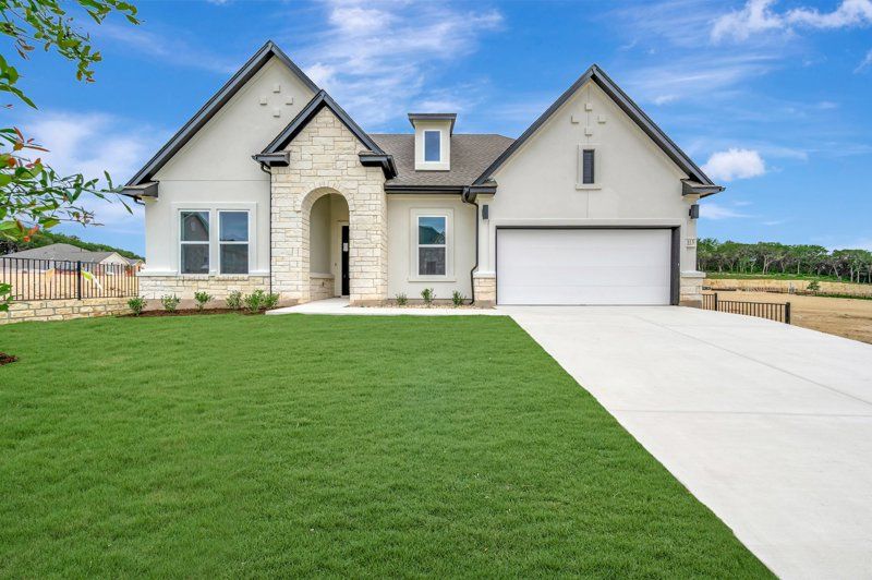 Exterior:Exterior Front