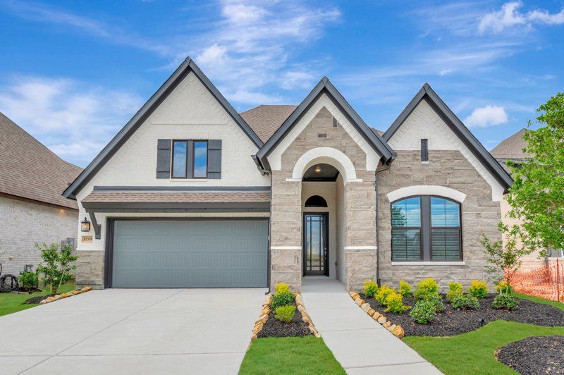 Exterior:Exterior Front