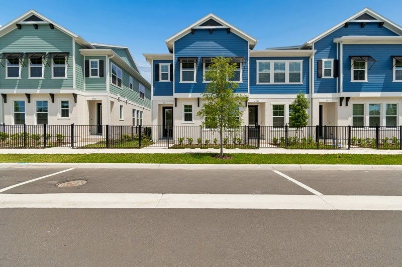 Exterior:Exterior Front