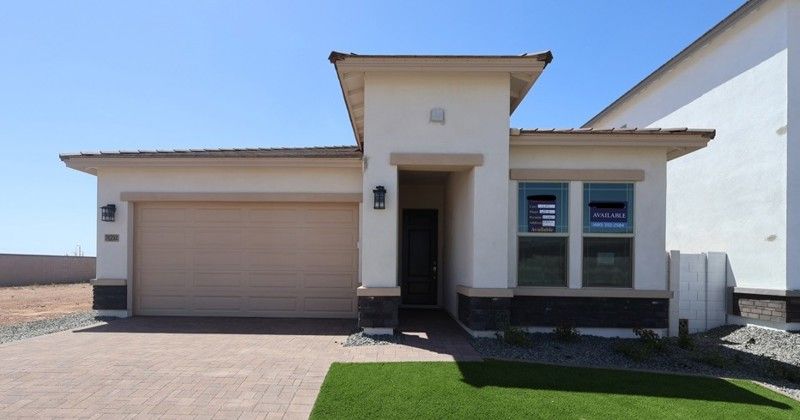 Exterior:Exterior Front