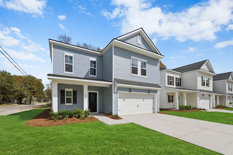 Exterior:Exterior Front