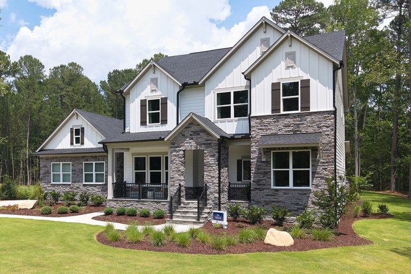 The Oakcroft - Exterior Front