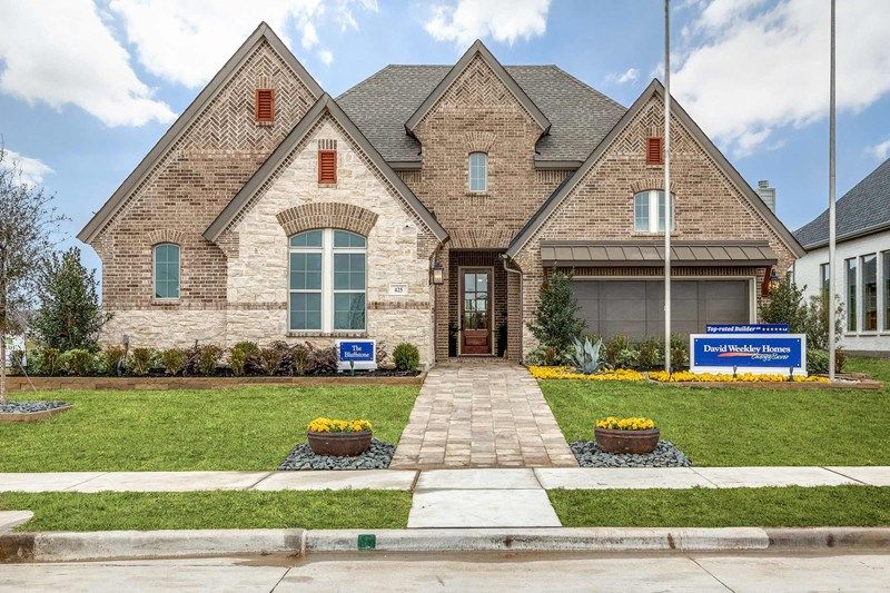Exterior:The Bluffstone - A Exterior