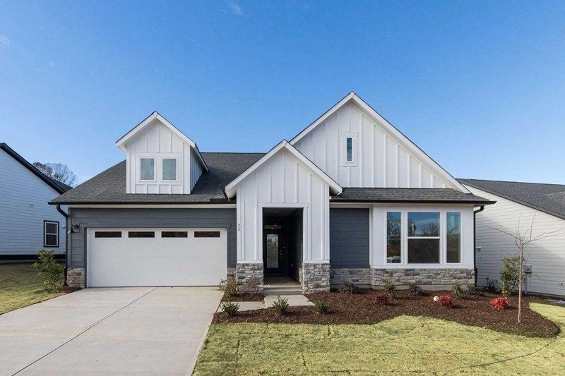 Exterior:The Darien - C Exterior