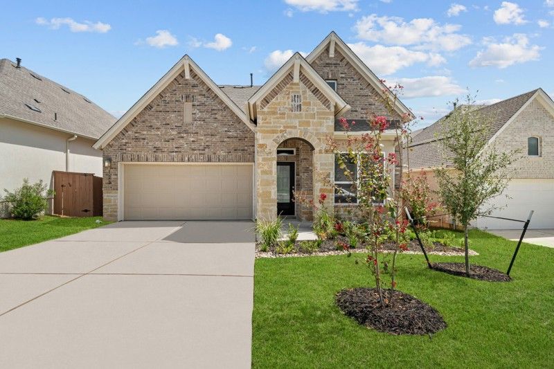 Exterior:Exterior Front