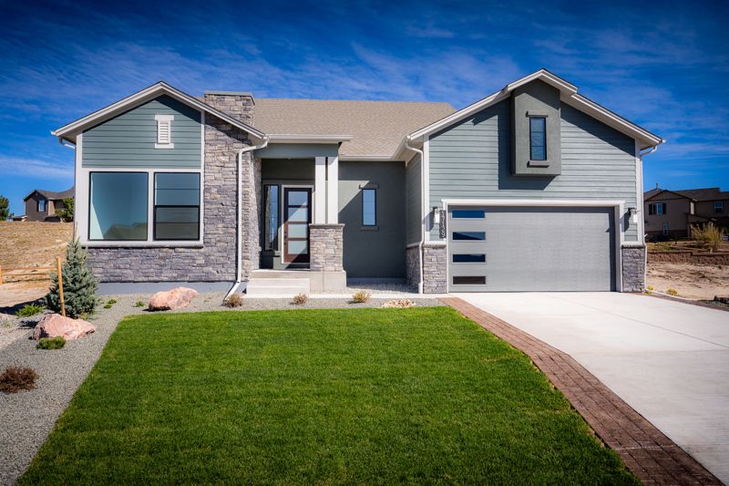 Exterior:Exterior Front