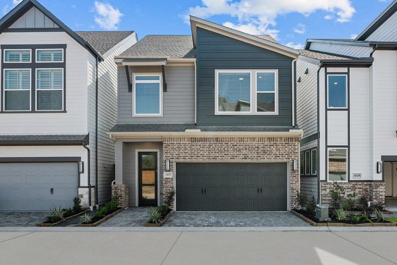 Exterior:That Atlantis - A Exterior