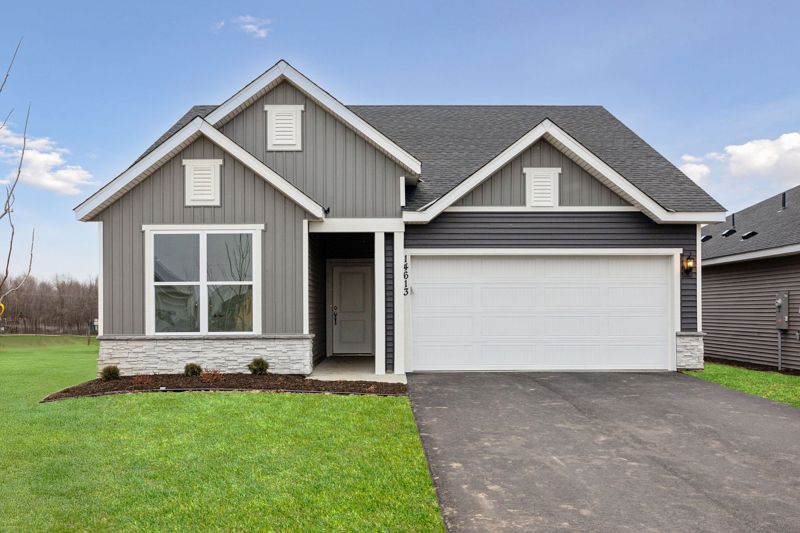 Exterior:Exterior Front