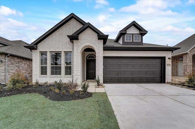 Exterior:The Cloverstone - E Exterior