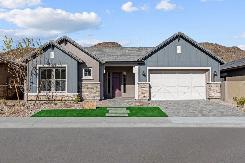 Exterior:Exterior Front