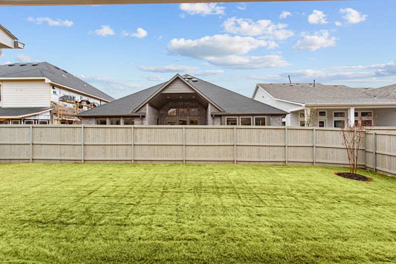 Exterior:Exterior Rear