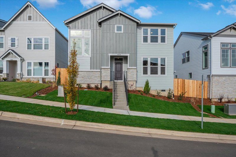 Exterior:Exterior Front