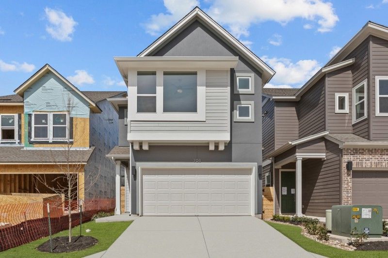 Exterior:Exterior Front
