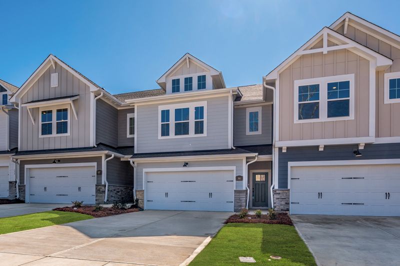 Exterior:Exterior Front
