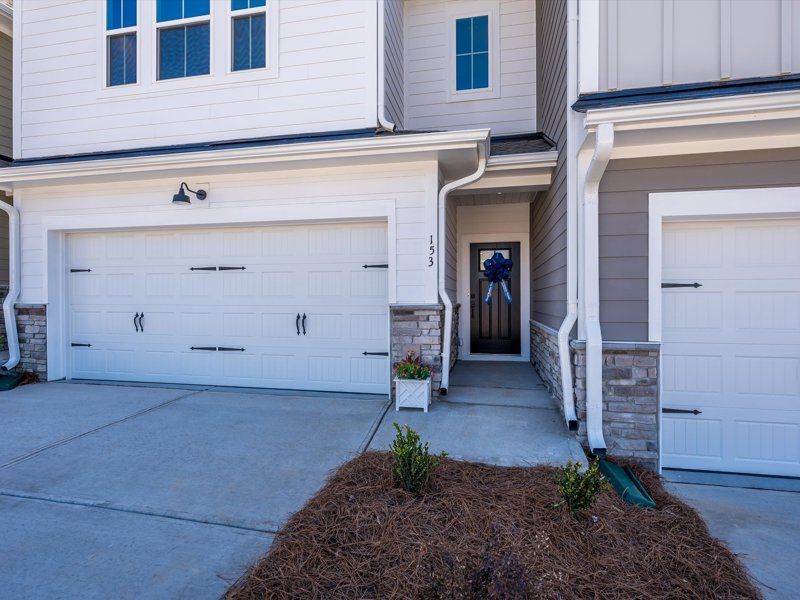 Exterior:Exterior Front