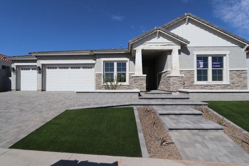 Exterior:Exterior Front
