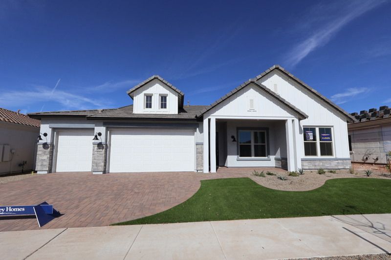 Exterior:Exterior Front