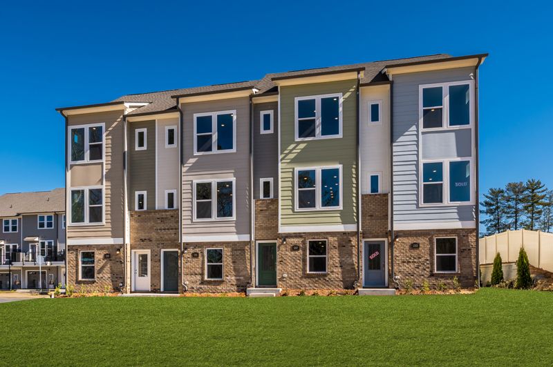 Exterior:Exterior Front