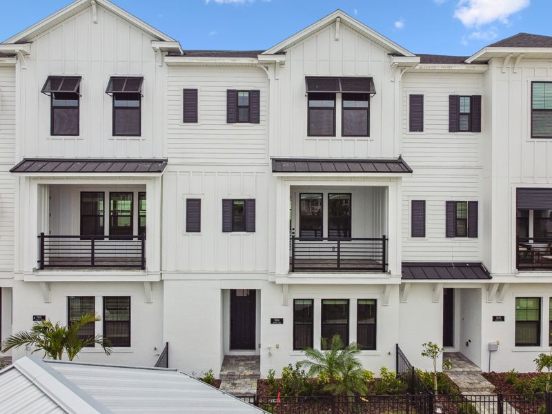 Exterior:Exterior Front