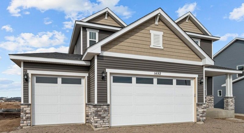 Exterior:Exterior Front