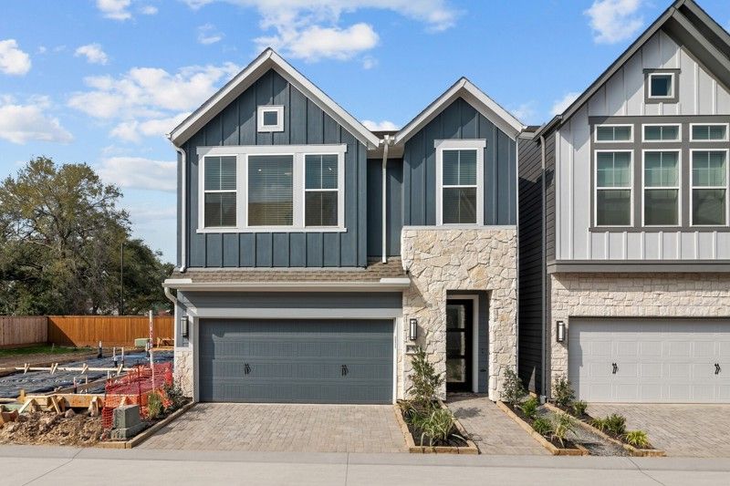Exterior:Exterior Front