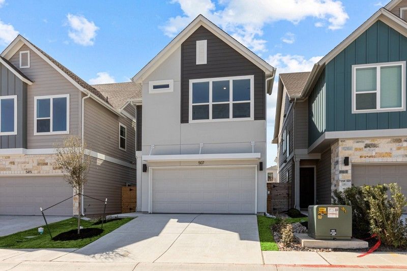Exterior:Exterior Front
