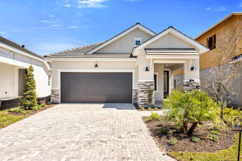 Exterior:Exterior Front