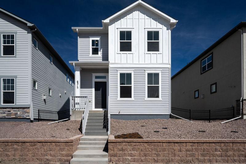 Exterior:Exterior Front