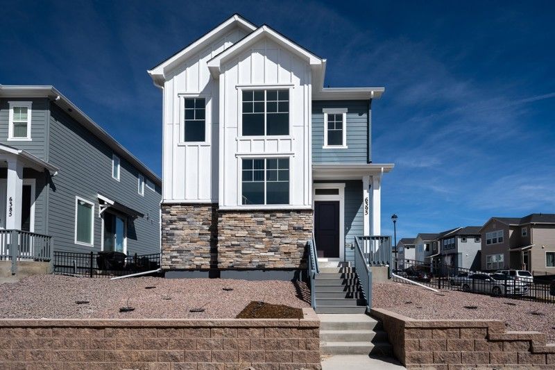 Exterior:Exterior Front