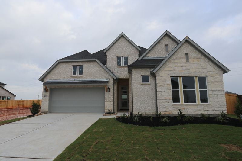 Exterior:Exterior Front