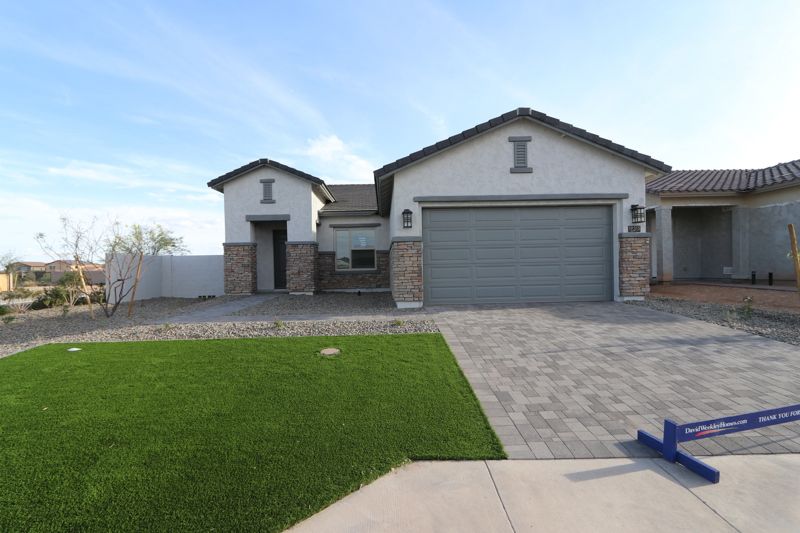 Exterior:Exterior Front