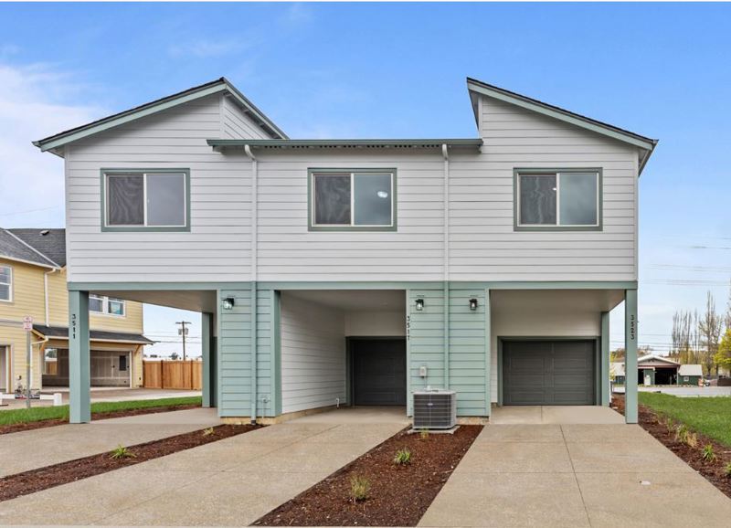 Exterior:Exterior Rear