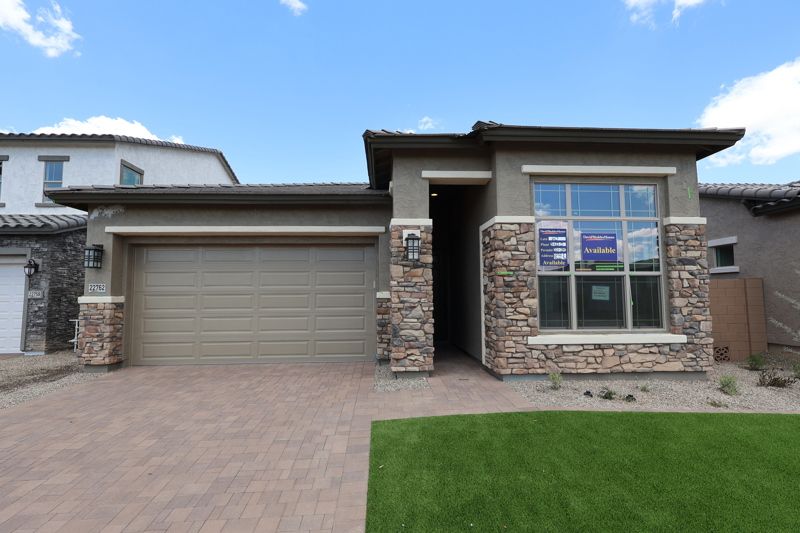 Exterior:Exterior Front