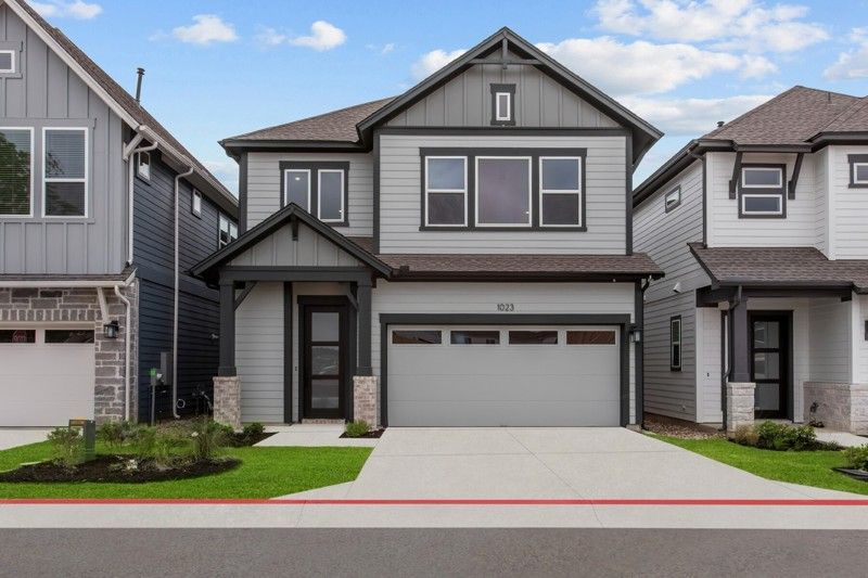 Exterior:Exterior Front