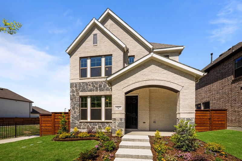 Exterior:Exterior Front