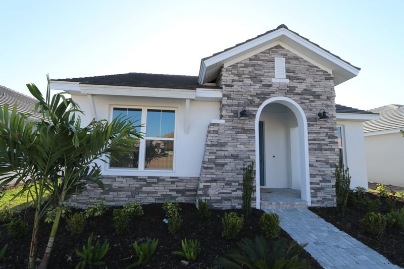 Exterior:Exterior Front