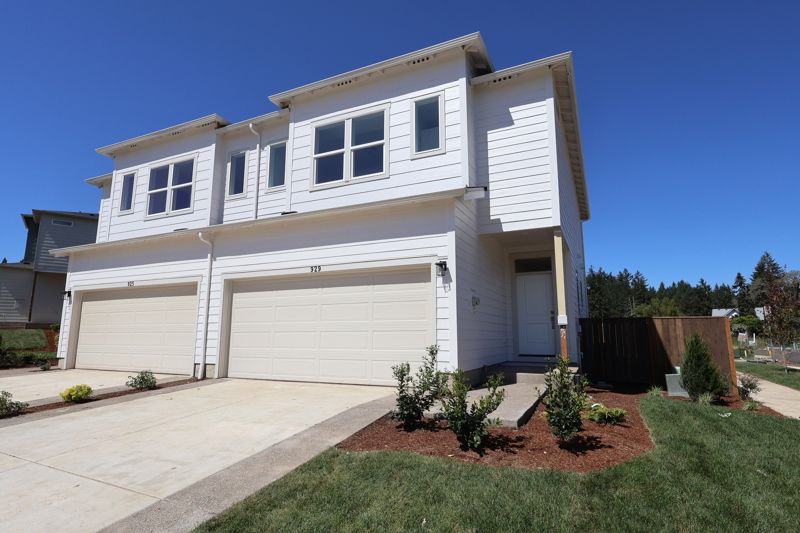 Exterior:Exterior Front