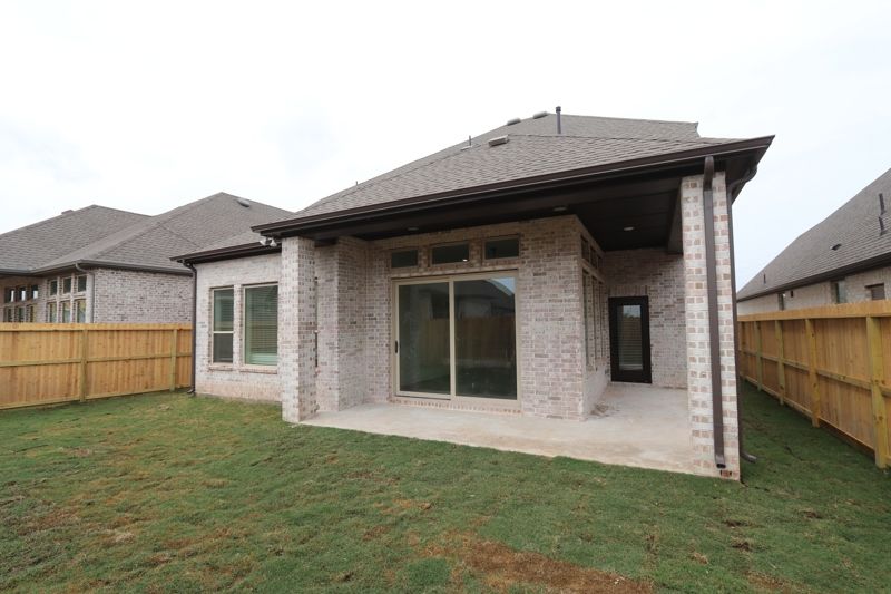Exterior:Exterior Rear