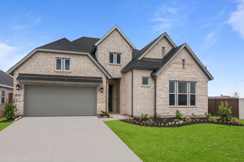 Exterior:Exterior Front